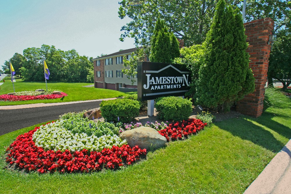 Photo Gallery - Jamestown Apartments 